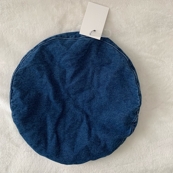 BNWT Beret - Picture 1 of 3